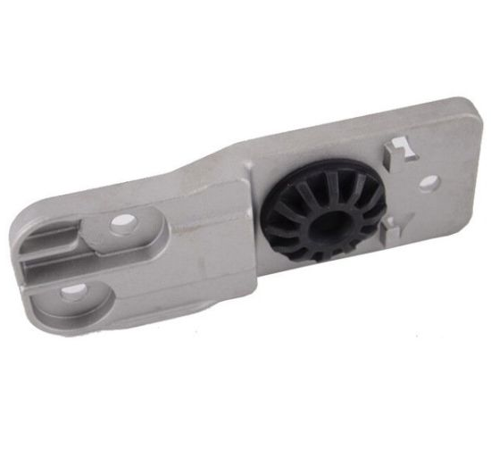 Opel Astra J Radyatör Alt Braketi